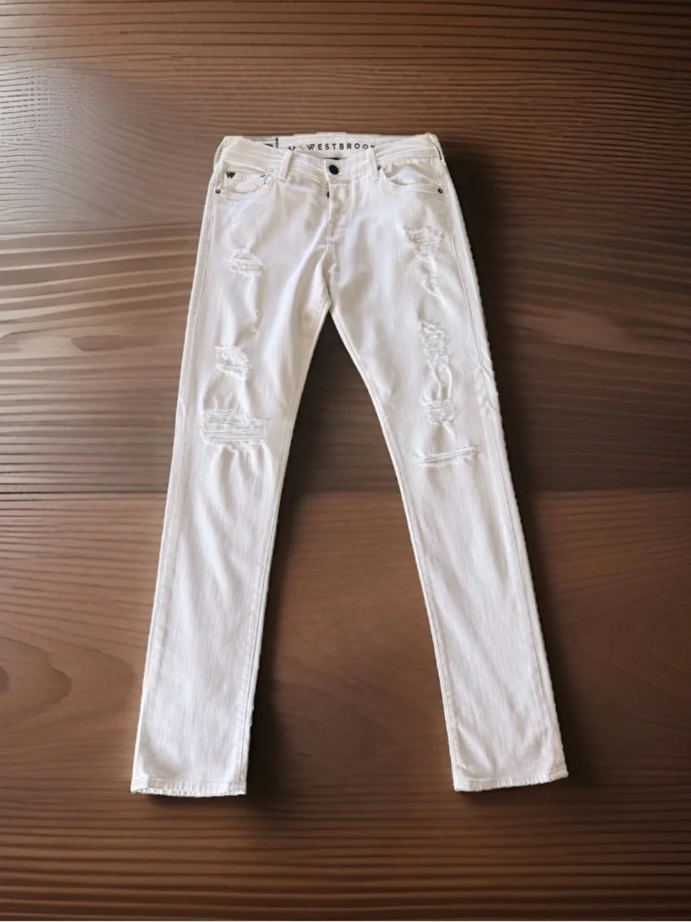 True Religion Rocco x Westbrook White Distressed Slim Denim. Size 30